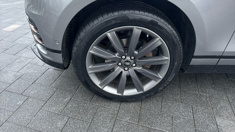 Land Rover Range Rover Velar 2.0 D240 R-Dynamic HSE 5dr Auto Diesel Estate